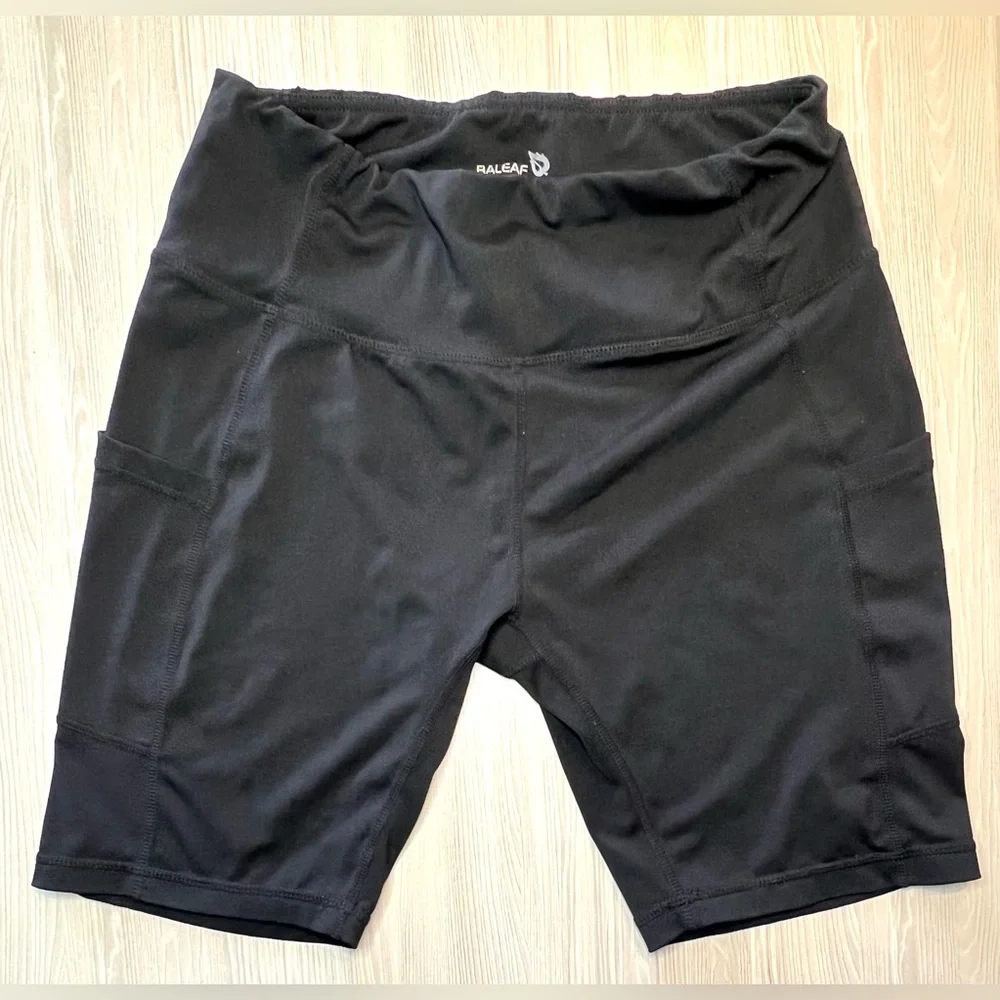 BALEAF Women’s High Waisted Biker Shorts with Pockets Black Size L Yoga Athletic